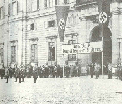 Ausstellungskatalog Wrzburg im Dritten Reich, Seite 45 Sdflgel der Residenz, Standort der SA, Juni 1936